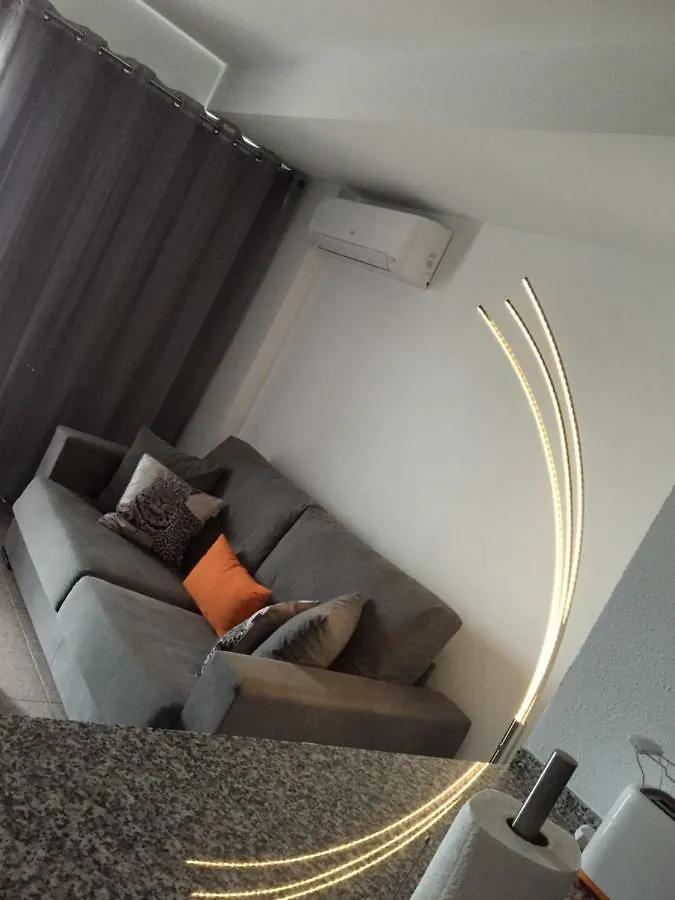 아파트 Bonito Y Acogedor Apartamento Con Fibra 살루
